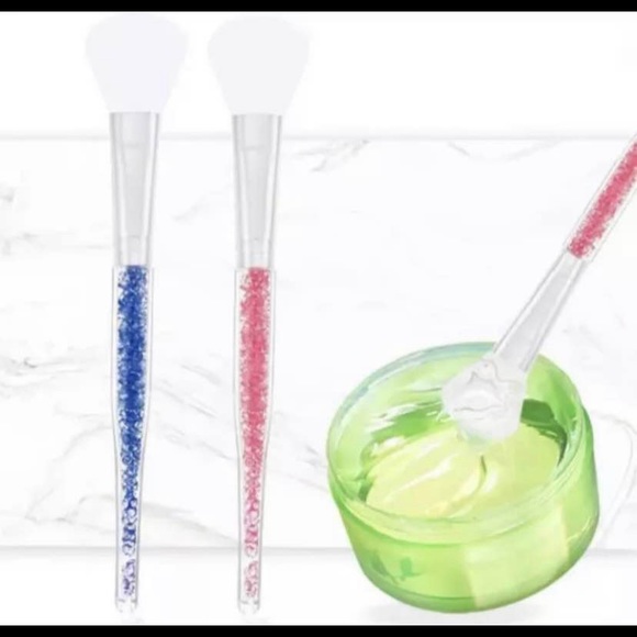 2pcs Silicon Face Mask Applicator (hairless Brush) random color will sent - Picture 3 of 6